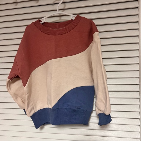 Wynken Wave Sweatshirt Size 3Y
NWT! - Picture 3 of 11